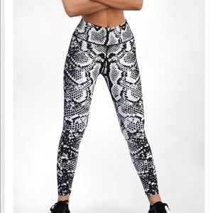 Gymversus Snake Print Leggings